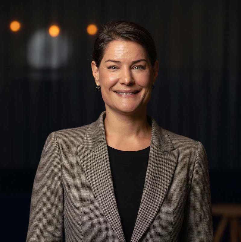 Elif Schmidt, Oxceed